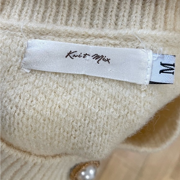 Knit Mix Women Cropped Cardigan Sweater With Button Closure - Picture 9 of 9